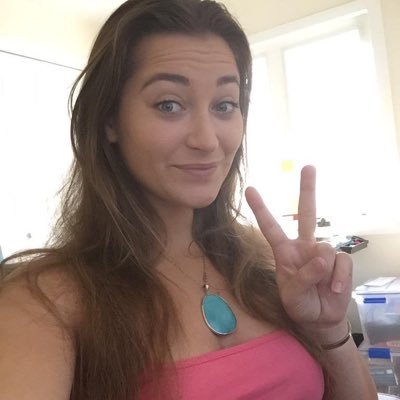 JennyS92180's profile picture. 