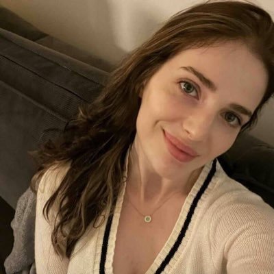 Iinda475996's profile picture. 