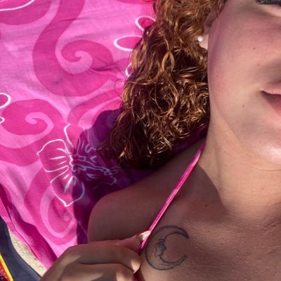 venusssgirl's profile picture. novinha T-girl🏳️‍⚧️      https://t.co/w8C6b2wxiz