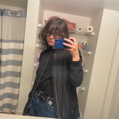 ashl3ywolf's profile picture. 20 ssbu wolf @canidaeband music 🐾 @ethelcainine 🖤