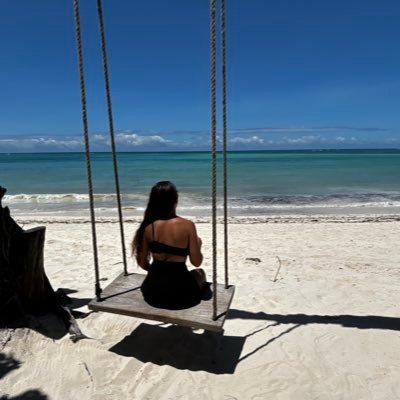 amrnf13's profile picture. 