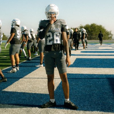 2Jemeir's profile picture. DB @CSM_football | 6’2 190 | Back to Back Juco National Champion 24/25 🏆 | Deans List | email :jemeirbuckner@gmail.com | 6125987344