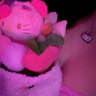 Emybbyyy's profile picture. @Emyyysecret 18yo college student 🍥˚⊹