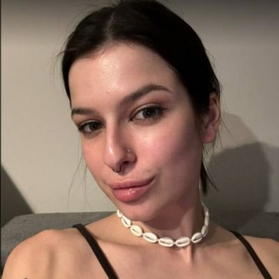 oliviaemma136's profile picture. I'm nasty and crazy on cock 🥒🥒🥒

DM me and let have fun

https://t.co/UCDaZdzYT2