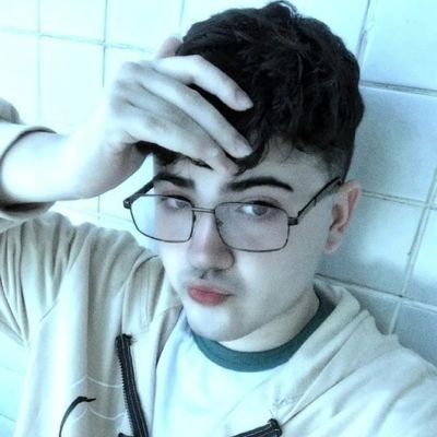 acervopocpoc's profile picture. eu sou muito apatico