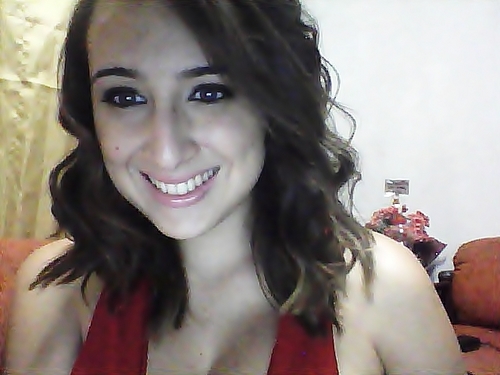 laari_x3's profile picture. Anota aí: sorrir mais! (: