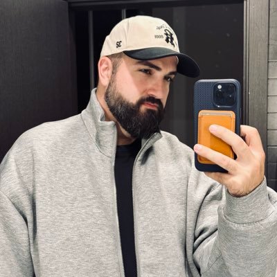 DaniEnModoAvion's profile picture. Just a gay 🏳️‍🌈 in Tech 💻trabajando en moda 👠