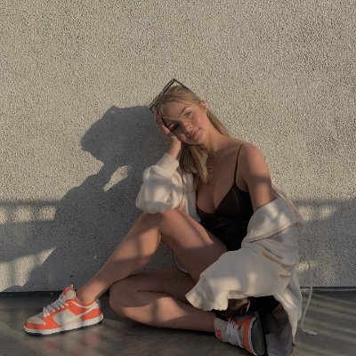 DollyKae080's profile picture. True failure isn't falling down, but walking too far down a road that doesn't matter.
In the USA 📍 🇺🇸 Life
#Fitne