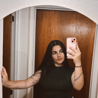 jenniorsini17's profile picture. después del rock…