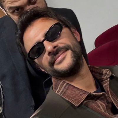 flaviiaass's profile picture. sevdalanma furtunaya, yersin bıçak yarası.