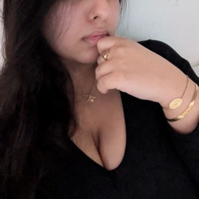 goddessxma19023's profile picture. Pakistani Goddess. You want my attention? Then earn it.