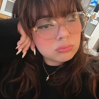 minininon's profile picture. anxious lover girl with gills | ‘99 she/her | solann, chloe moriondo & halsey groupie