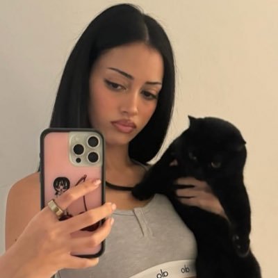 ouabhy's profile picture. 