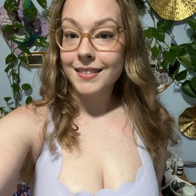 EllenSereyna's profile picture. Data based , divorced mother of 2 kids.