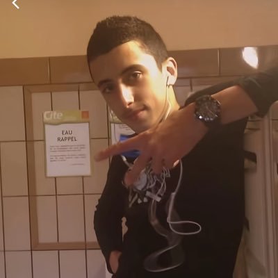 hbibi_habibti's profile picture. j’suis une fille merde