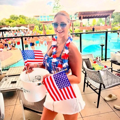 KellyanneBonds's profile picture. #IdentifyAsAnIndividual #InstillIntegrity #RestoreReality #WhoFeedsTheFeed #ReviseReactionsToResponses #EvolveOrDissolve 😇 #AccountabilityMustBeEnforced ❤️‍🔥