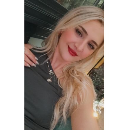 _aysenuryalman's profile picture. Bahçedeki kedilerin gözlerinden öperim.

                                             Öğretmen 📚