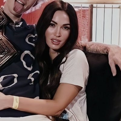 ifbaldwins's profile picture. tell me what the fucks up