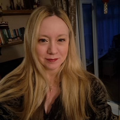 tara_tinks's profile picture. Carer🩵 thinker +vibes, banter, ✨INFJ✨Book lover/Reader, Old Movies,Art,Science.Often found London or Cornwall bound ♥️Ballet,Theatre, Politics,Dogs, ♥️loved 💋
