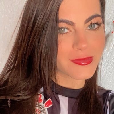 writingstoriesx's profile picture. escritora sem obra ✍🏻 tech girl 👩🏻‍💻 estar desperta 🦋 geminianja ♊️ Corinthians🖤🤍🦅