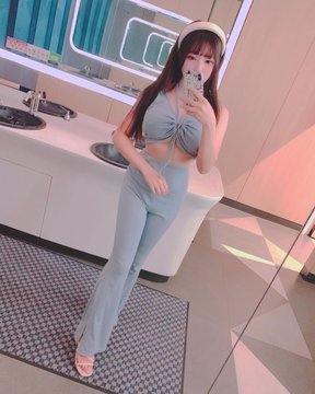 wharsbuq98744's profile picture. 人妻の21歳です // 性癖垂れ流し // 多方面に変態な女 //
