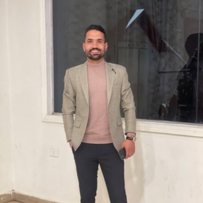 Mahmoud15012035's profile picture. ياليتهاا الليله الاخيره التي اغمض فيها عيناي وينتهي كل شئ..🖤