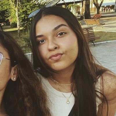 clarcsainz's profile picture. perfil recheado de desabafos que ngm pediu