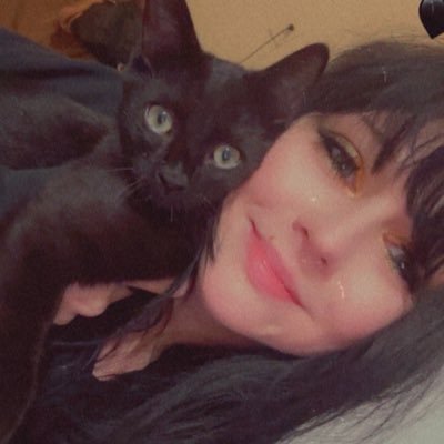 spookybabe99's profile picture. 26 ⚰️ ℱ𝓊𝓇ℳℴ𝓂 🐈 🐈‍⬛ 𝒞. 𝒲. 𝐸. 🤍💍👰🏻‍♀️ Christ is King ✝️