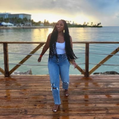 Sweetkeeks17's profile picture. Less perfection, more authenticity ✨️

🇯🇲.🌴.