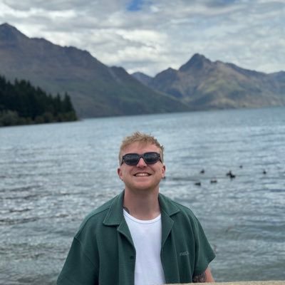 ScottyAnderson_'s profile picture. I'm not superstitious, but I am a little stitious. Web-designer | Football Fanatic