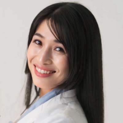 narsasmile's profile picture. 💎ジュエルスマイルサロン主宰｜表情美×潜在意識のWアプローチで心と顔を変える｜まぶたのたるみ・眼瞼下垂→手術回避の実績あり｜パート→サロン開業など“人生が変わる”受講生多数｜2000名以上の実績｜内面から幸運を引き出す、“自己開花”のための講座を開講中🌏