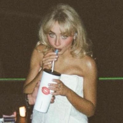 Ioverboxd's profile picture. weird ass pretty girl community veteran