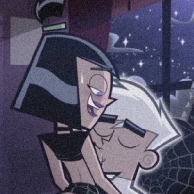 13_juicypeach's profile picture. 