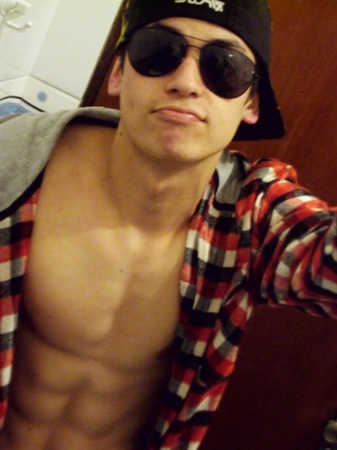 ㅤㅤㅤㅤㅤㅤㅤㅤㅤㅤㅤㅤ[A] [A]³ Meu jão Nescau Q. me ama dms. u_u kkk' . @jecastroo_