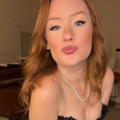 jule_tencz's profile picture. NMSU Alumna | BA Psychology | ♓︎ ♌︎ ♈︎ |