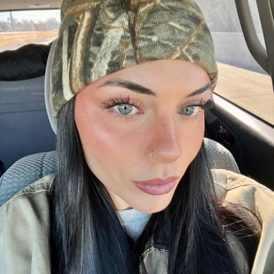 _itsrooniie's profile picture. 