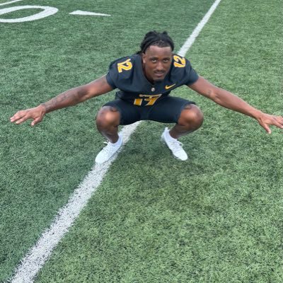 richforeva333's profile picture. 6’0 190 | @valpoufootball | 27.3 % forced incompletion rate (2024)