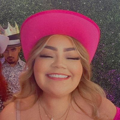 ObeyValeria's profile picture. 𖦹 ☼ ⋆｡˚⋆ฺ ♡