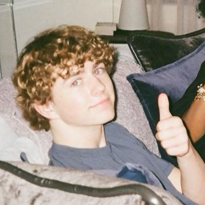 ttpdsai's profile picture. @scarspearr ♡ i love my bf ୨ৎ