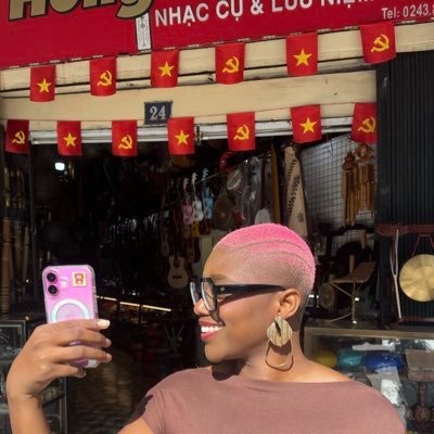 Noll_wen's profile picture. Nou pé fè sa nou lé lajan ké lanmou a sa ki ka mennen nou🇬🇫 Externe en chirurgie dentaire (4A) 🦷