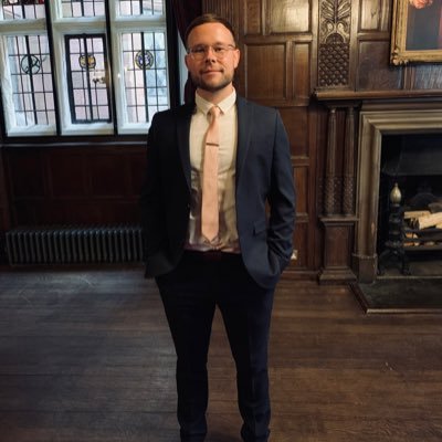 CraigCharles23's profile picture. KEEP YOUR RED FLAG FLYING HIGH! 🔴⚪️⚫️  Contributor on @SensibleMUFC