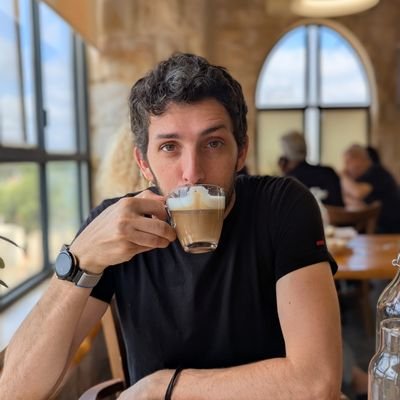 Boaz2curious's profile picture. מעצב תעשייתי | החיים עם פסקול על רנדום