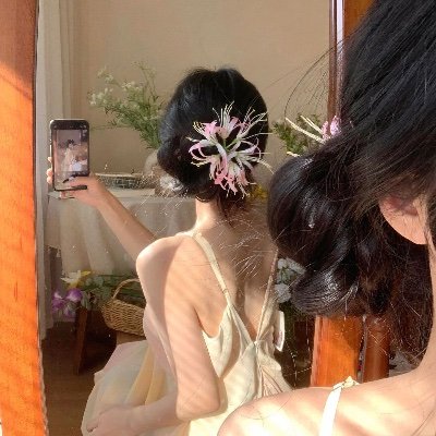 vlcowe's profile picture. 