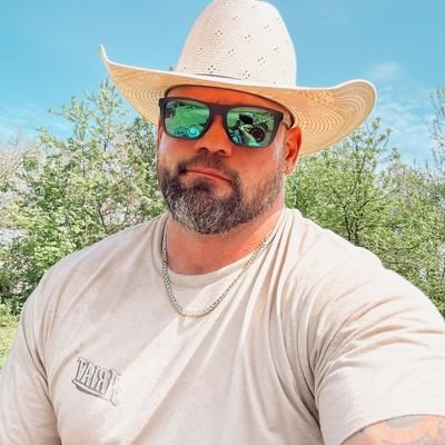 mikedonald982's profile picture. You can’t become the best without first being the worst and Life is short so I’m smiling while I’ve still got all my teeth