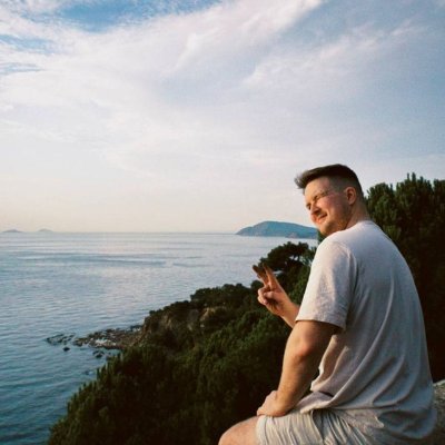 sharpe_zero's profile picture. VC analyst

charts always go to the right