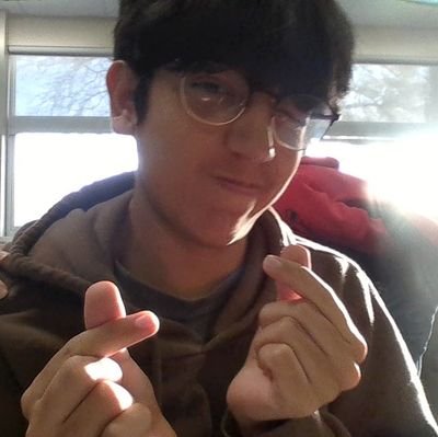 melscrybaby_12's profile picture. #1 Hold No Grudge stan