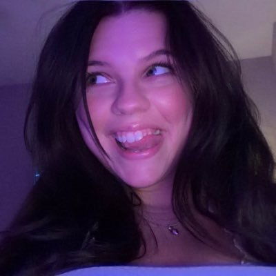 ShhSierra's profile picture. 31 years young | insta: ShhSierra | ass flat like a MacBook but she got some titties though ✨I stream car soccer on the weekends ⚽️ 🚗