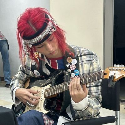 amplifiction's profile picture. rps/f ⭑powered by Xdinary Heroes.