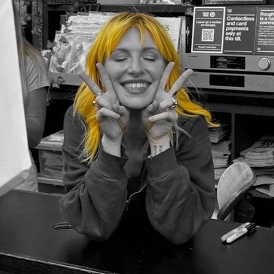 DaBrinki's profile picture. Writer | Multi ☆ | priv; @dizzybrinkster