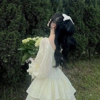 yerikiq's profile picture. 𝄞 — Behind her charming smile, there is a beauty that captivates every gaze.🐈‍⬛ ⊹ ꒱